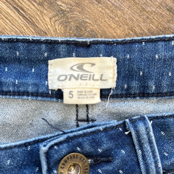 Gently worn O’Neill speckled shorts - Picture 3 of 5
